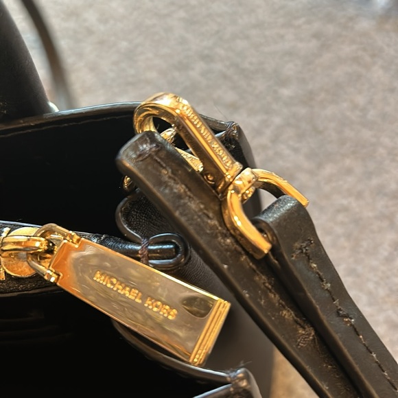 Michael Kors, small purse - Picture 9 of 10